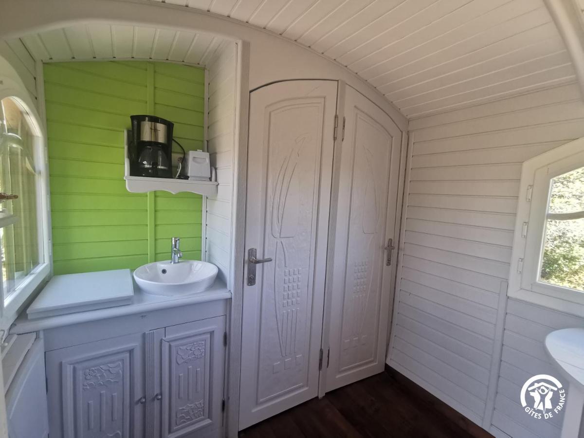 Les Hotes De La Combe Mouis Creissan Экстерьер фото